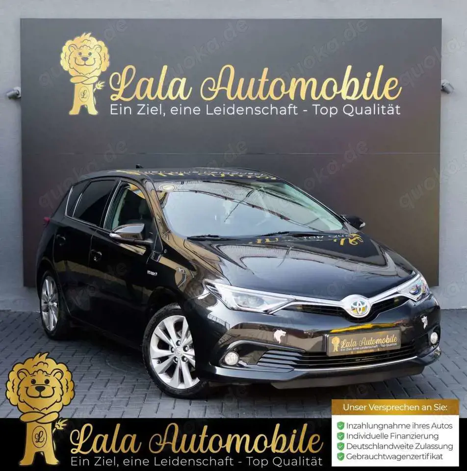 Toyota Auris 1.8 Hybrid TEMPOMAT KLIMA NAVI RADI