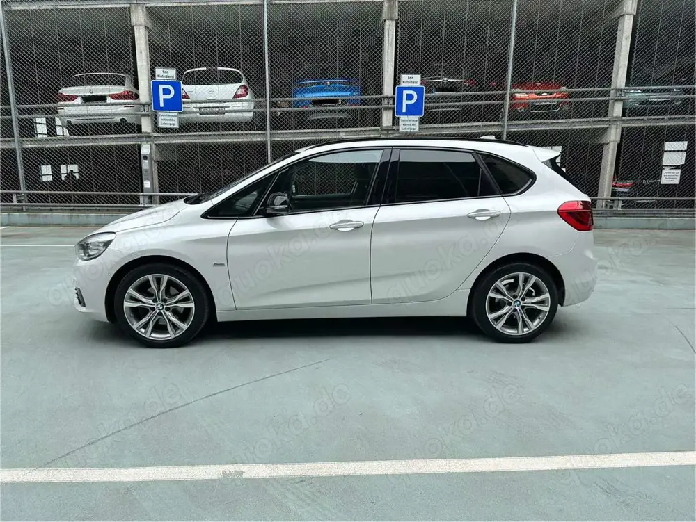BMW 220 220d Active Tourer Sport-Aut. Sport Line