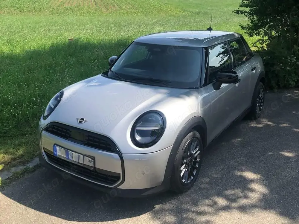MINI Cooper Aut. Essential Trim
