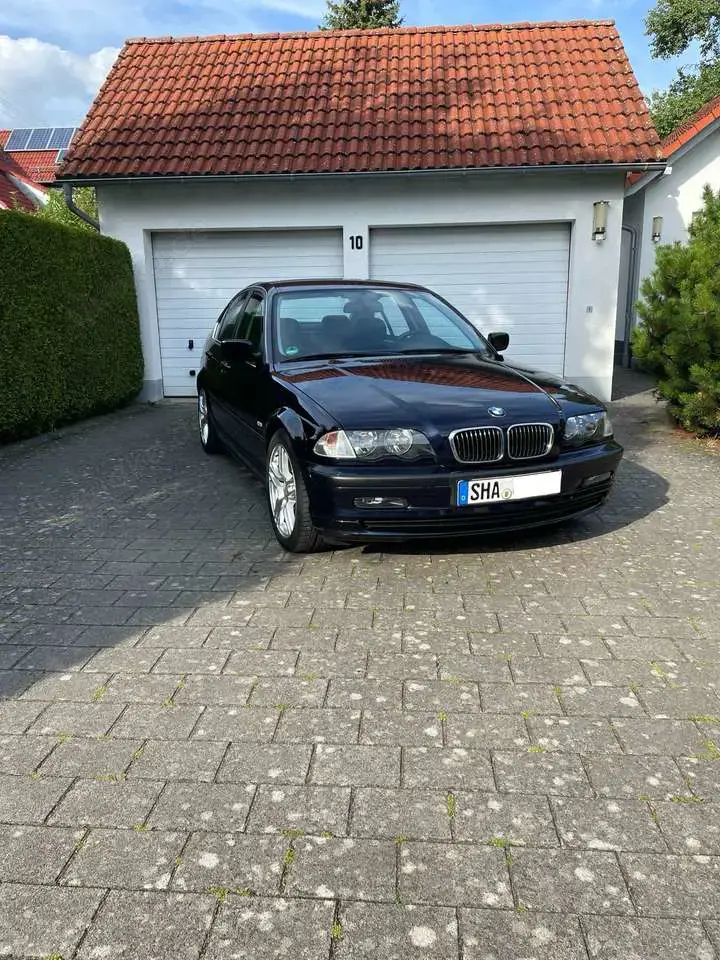 BMW 320 320i