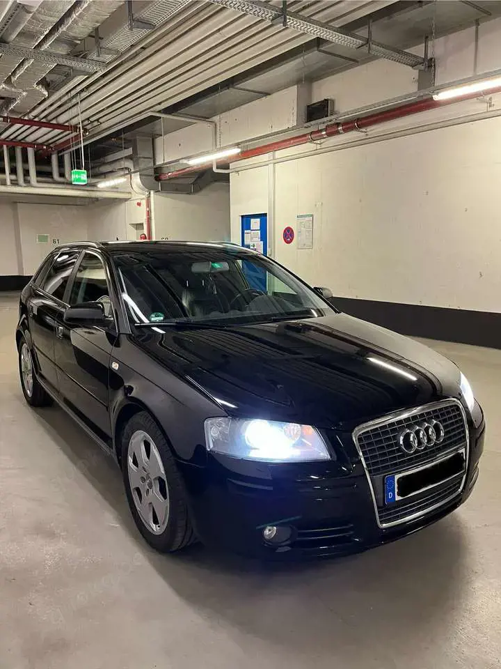 Audi A3 1.6 FSI Ambition Sportback Leder Vollausstattung!