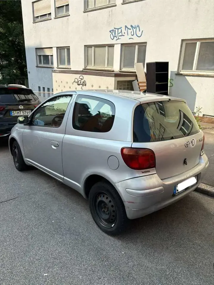 Toyota Yaris TÜV NEU 2027