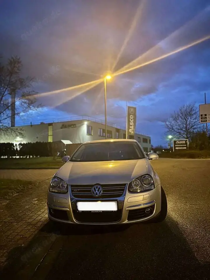 Volkswagen Jetta 1.4 TSI DSG Highline