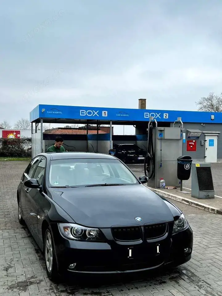 BMW 320 320i