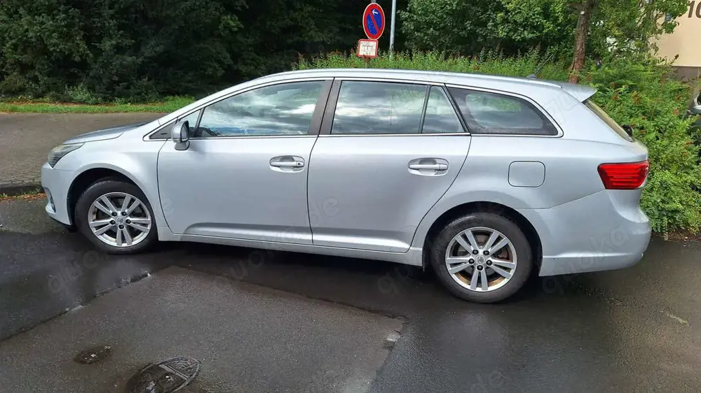 Toyota Avensis Avensis Combi 2.0 D-4D Life