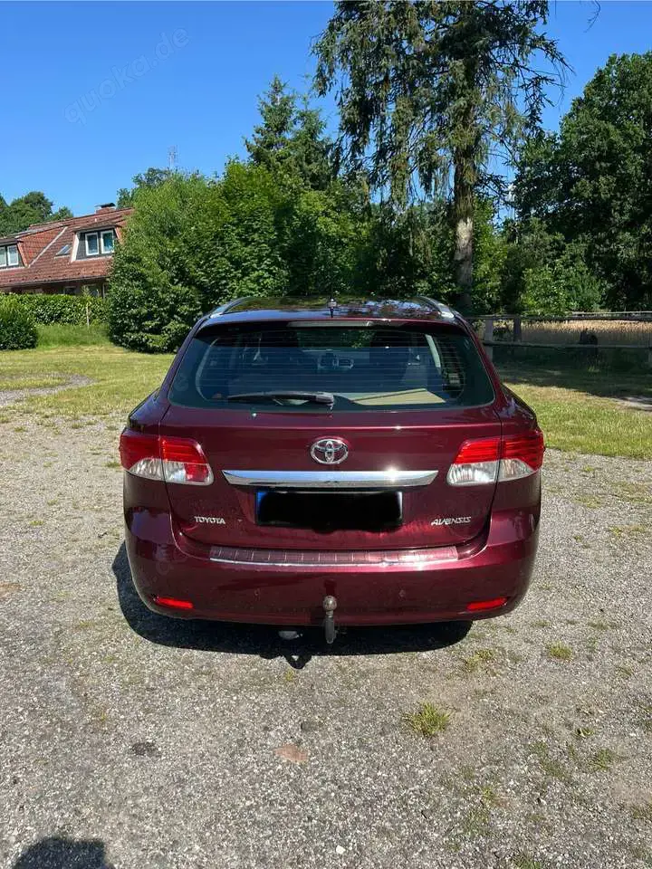 Toyota Avensis Life