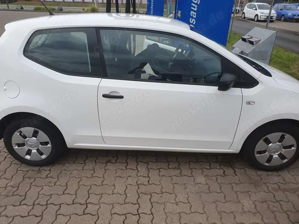 Volkswagen up! up! BlueMotion Technology take up!
