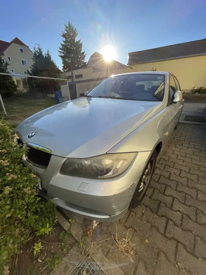 BMW 320 320i