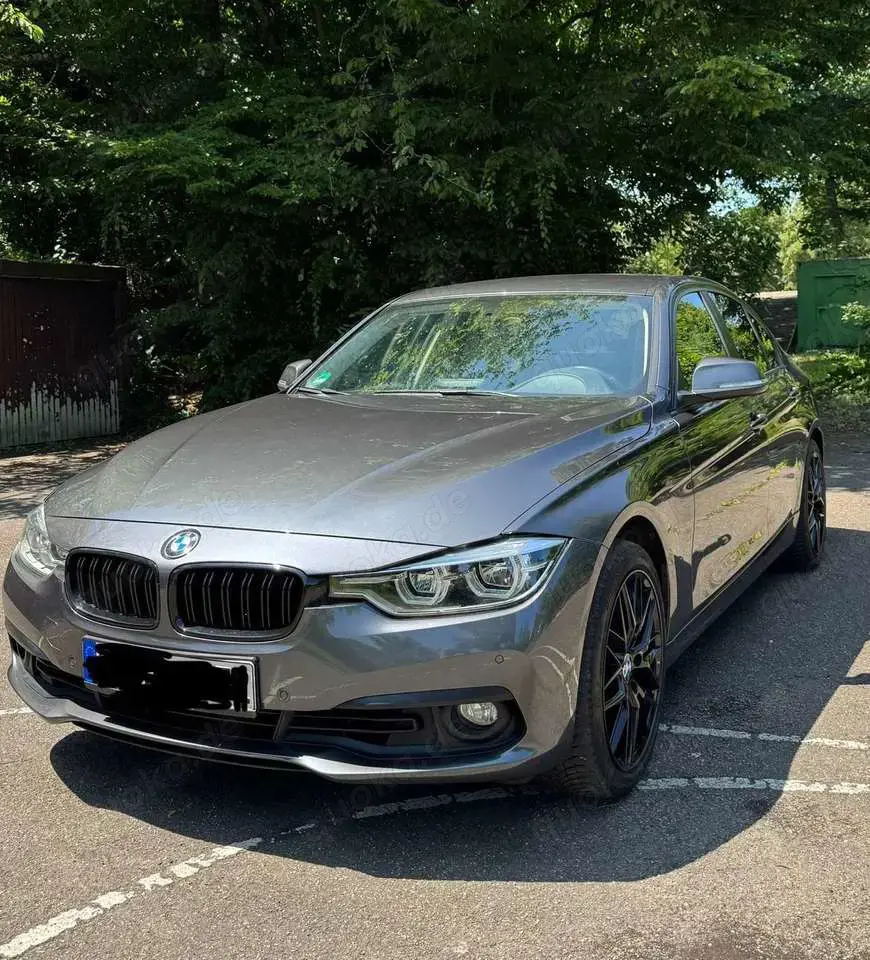 BMW 320 320 i Advantage