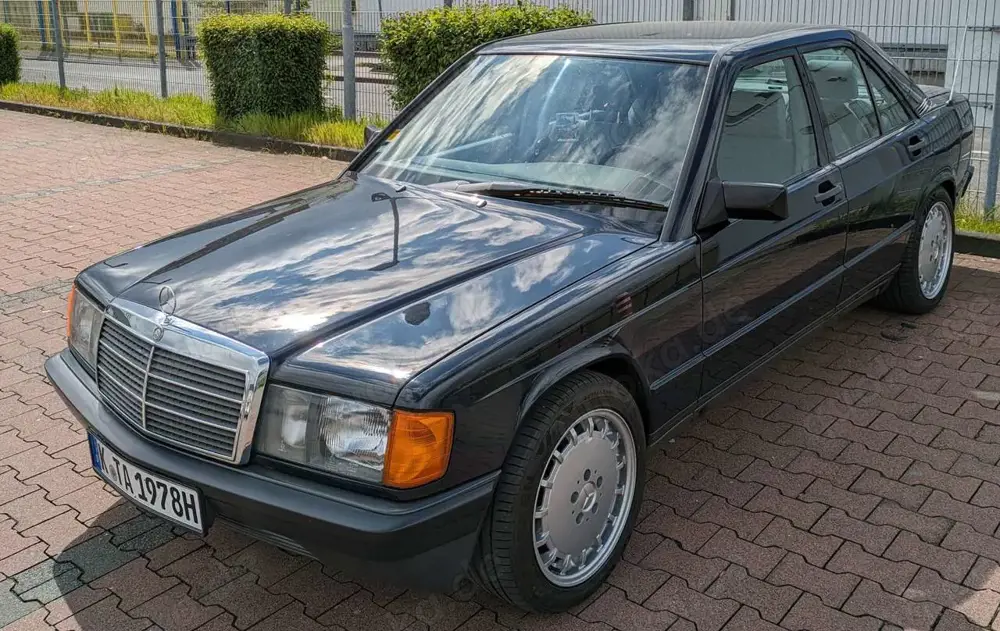 Mercedes-Benz 190 E
