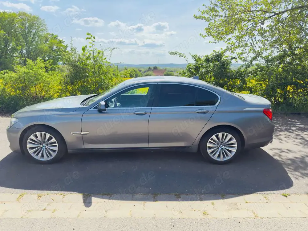 BMW 740 740Li