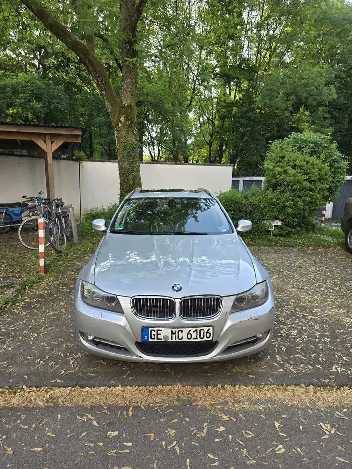 BMW 320 320d xDrive DPF Touring Aut.