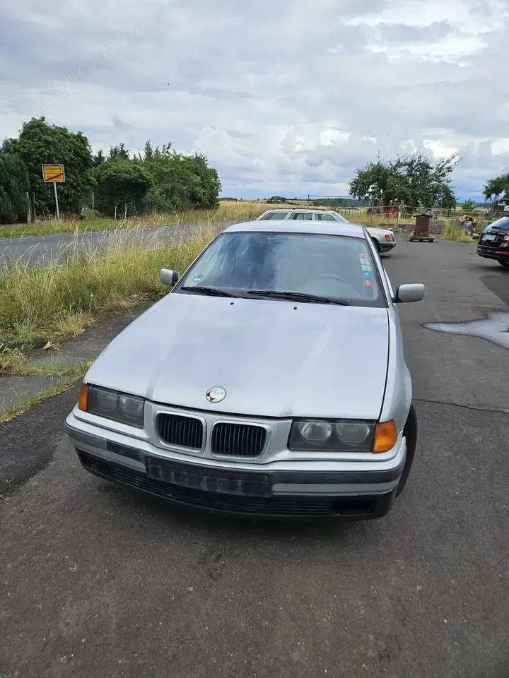 BMW 316 316i compact