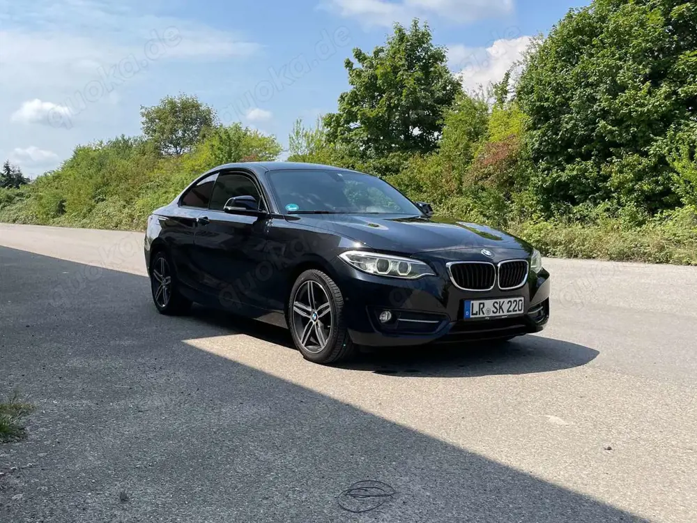 BMW 220 2er Coupe 220i Coupe Sport Line