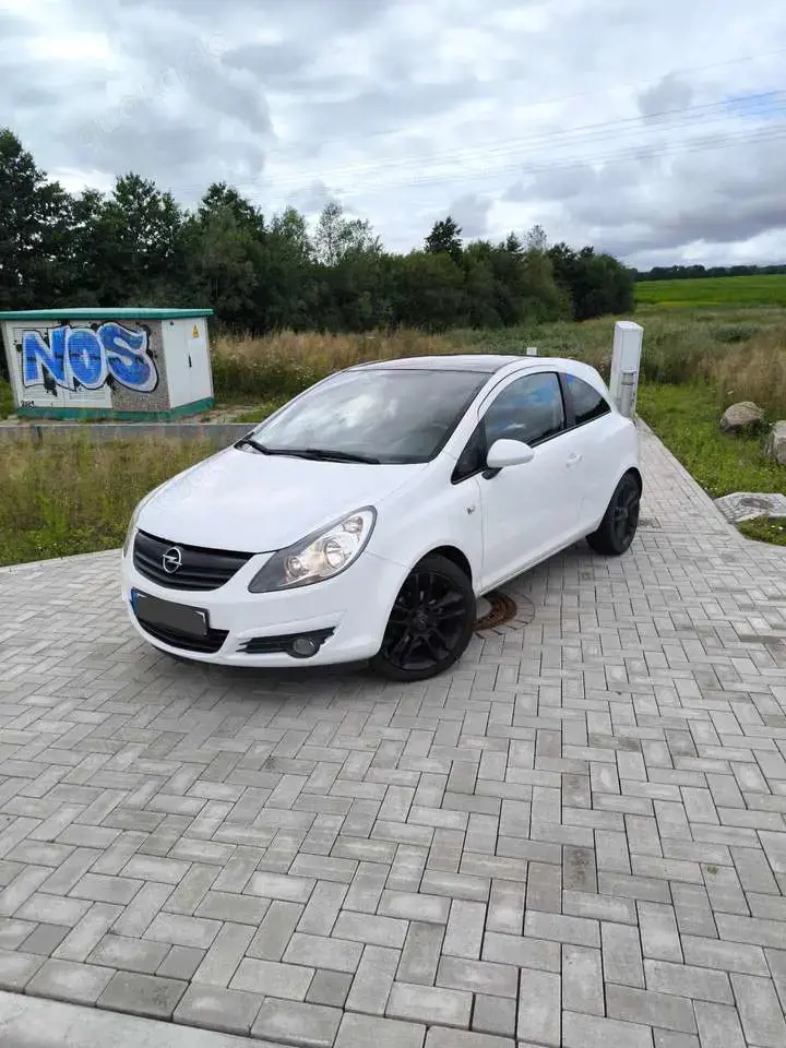 Opel Corsa Color Edition