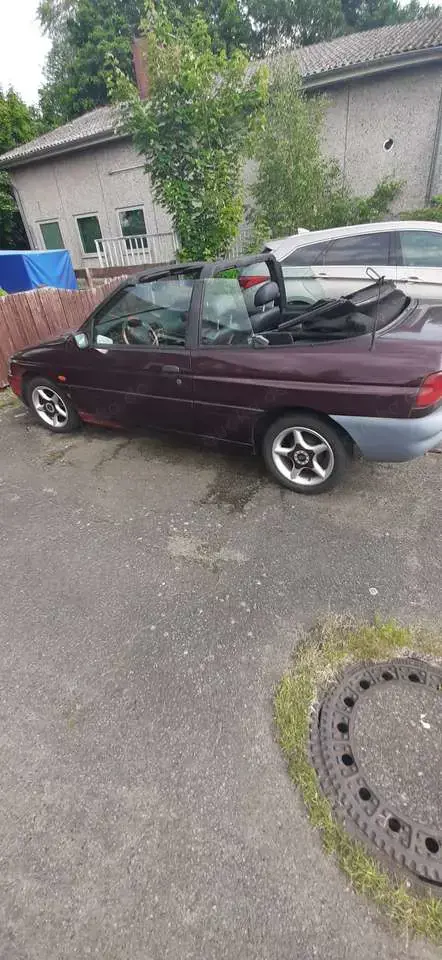 Ford Escort 16V Ghia Edition