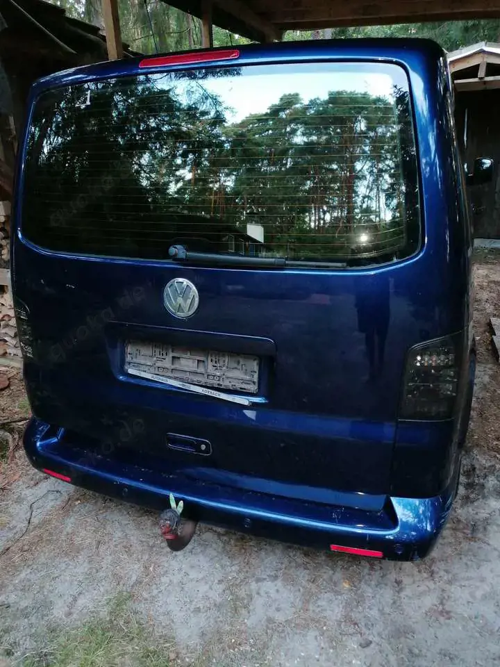 Volkswagen Bus Caravelle langer Radstand