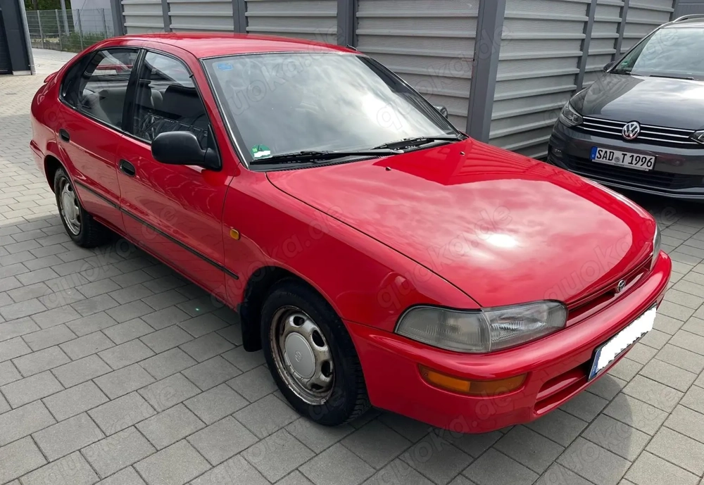 Oldtimer Toyota Corolla E10 Liftback 1.4 XLi 16V mit vielen Ersatzteilen