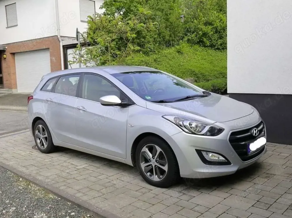 Hyundai i30 i30cw 1.6 blue CRDi Edition