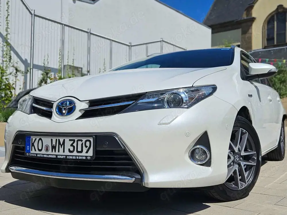 Toyota Auris Touring Sport Business Life