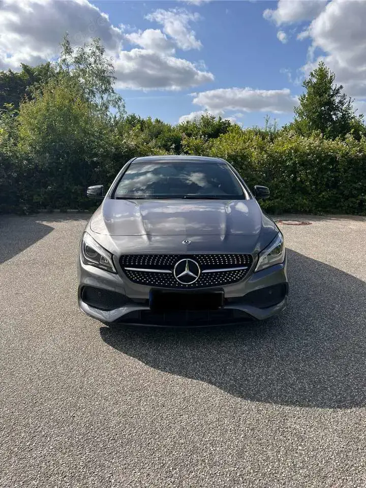 Mercedes-Benz CLA 200 7G-DCT Peak Edition