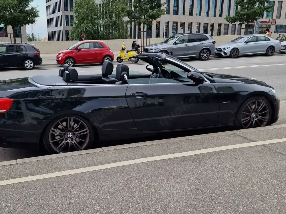 BMW 330 3er Cabrio 330i Cabrio Aut.