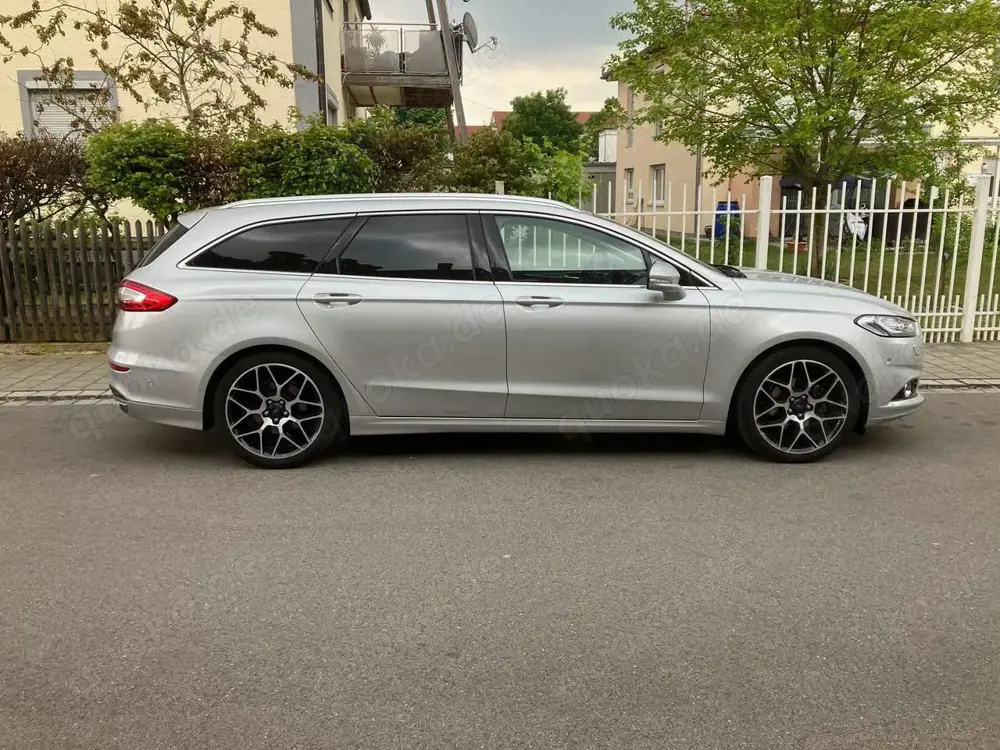 Ford Mondeo Mondeo Turnier 2.0 TDCi 180PS Titanium mit AHK