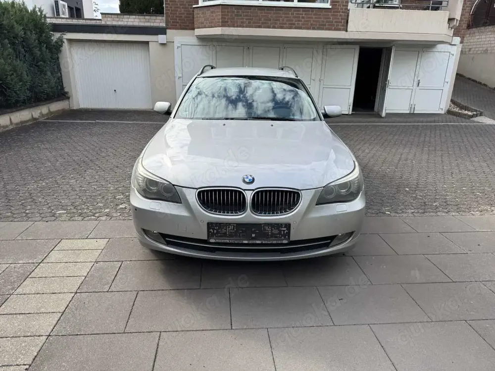 BMW 523 523i