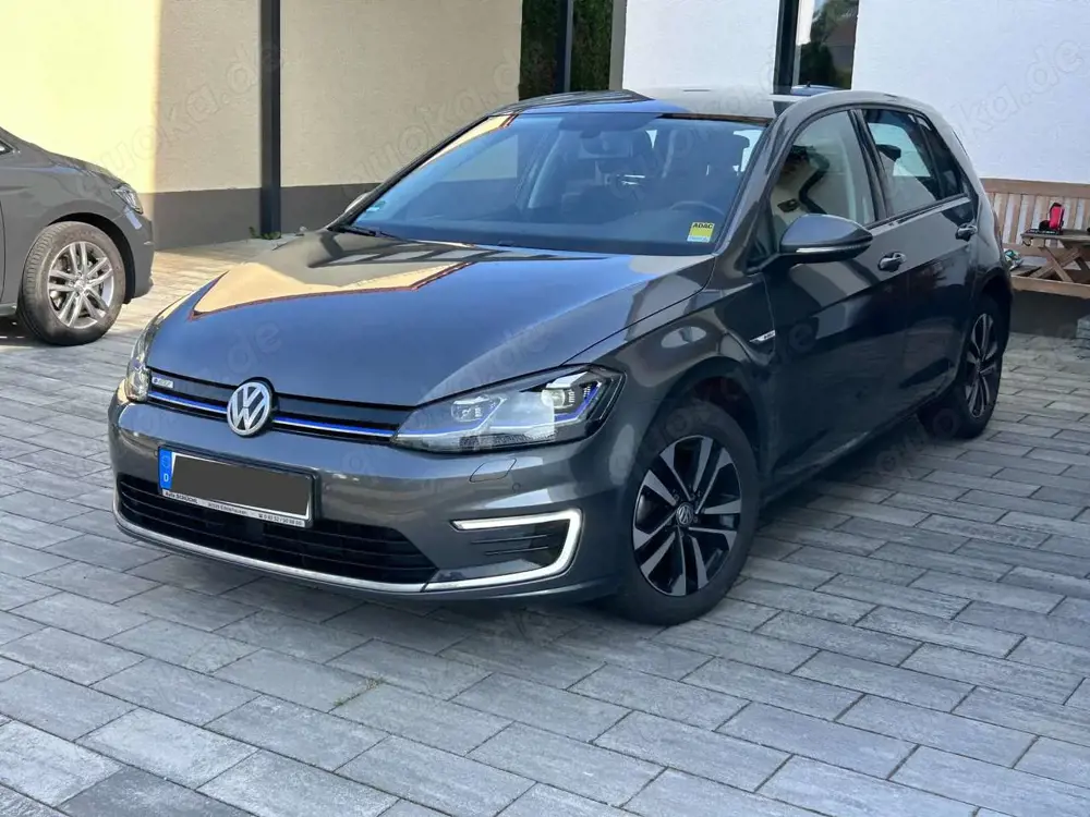 Volkswagen e-Golf 92% SOH ACC CCS Wärmepumpe SHZ LED