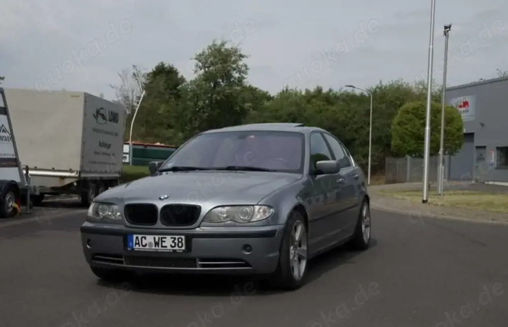 BMW 330 330i