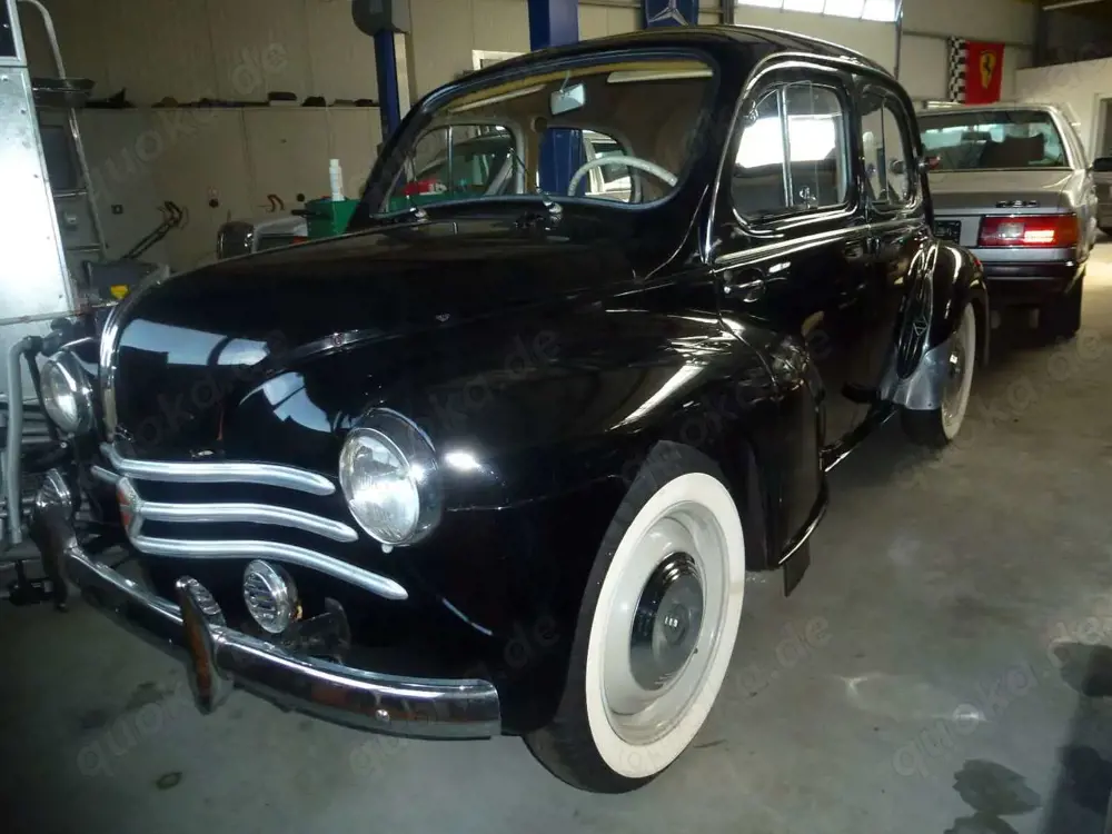 Renault Others 4 CV Cremeschnittchen, Originalzustand
