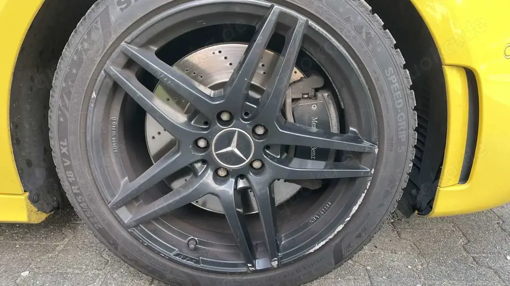 Mercedes-Benz A 250 7G-DCT AMG Line