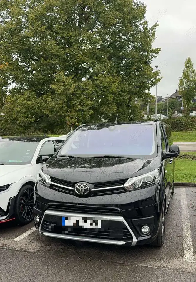 Toyota Proace Verso Executive// Taxipaket mit Rollstuhlumbau AMF