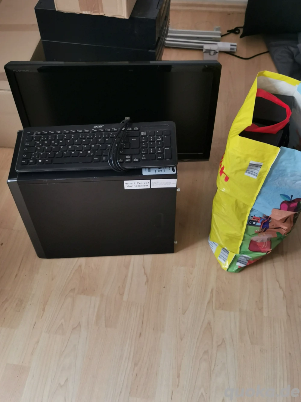 PC mit Monitor  PC mit Monitor