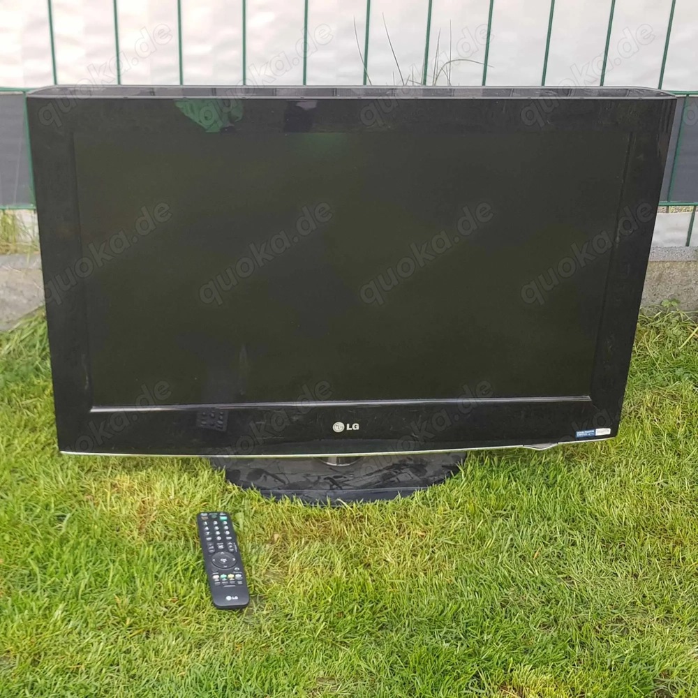 LG Fernseher 80 cm ( 32 Zoll ) LG Fernseher 80 cm ( 32 Zoll )