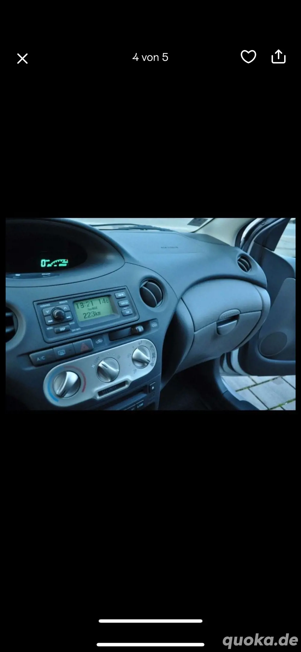 Toyota Yaris 1.3 Automatik Top Zustand TÜV bis 2026 Unfallfrei Nur 101.000 km