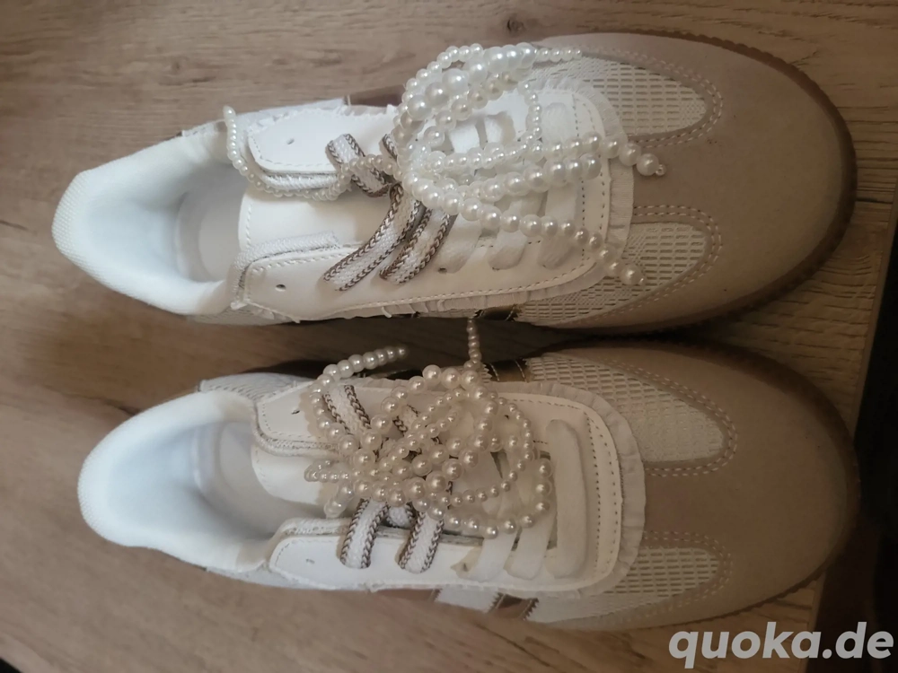 Turnschuh 