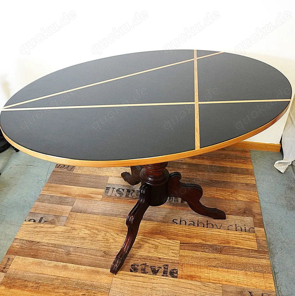 Wohnzimmer-Eßtisch, schwarz-oval - leider mit Kratzer