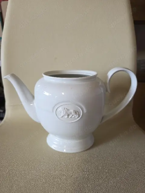 Hutschenreuther Kaffekanne mit Löwenmotiv ohne Deckel