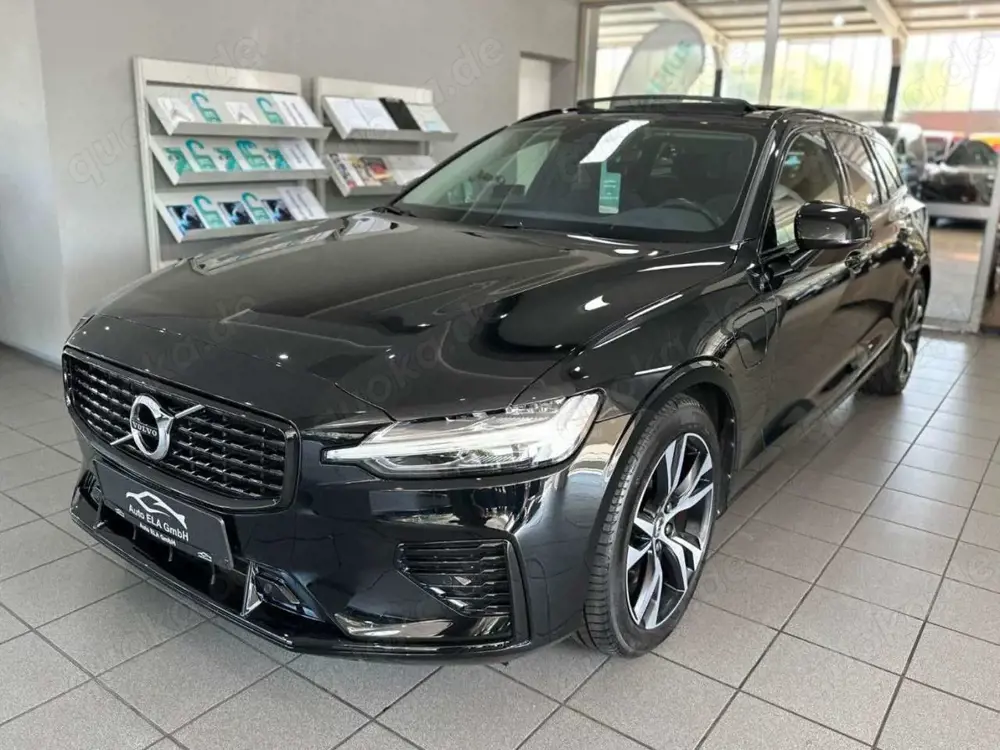 Volvo V60 T6 R Design AWD 1.Hand|Pano|Kamera|Garantie