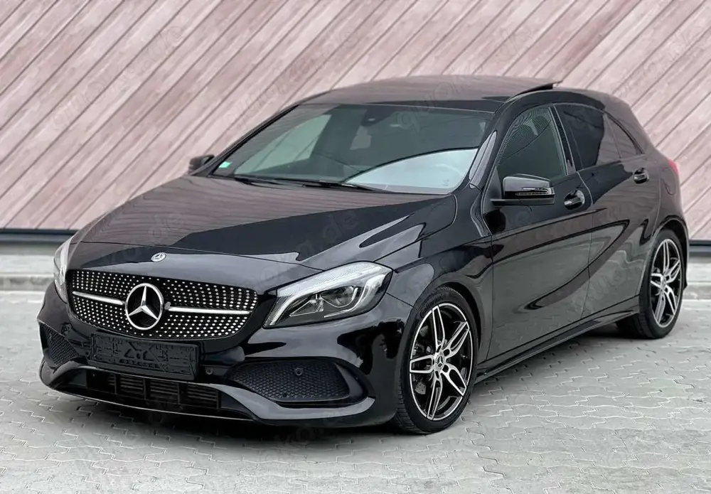 Mercedes-Benz A 220 CDI AMG Alcantara Panorama Navi PDC Kamera