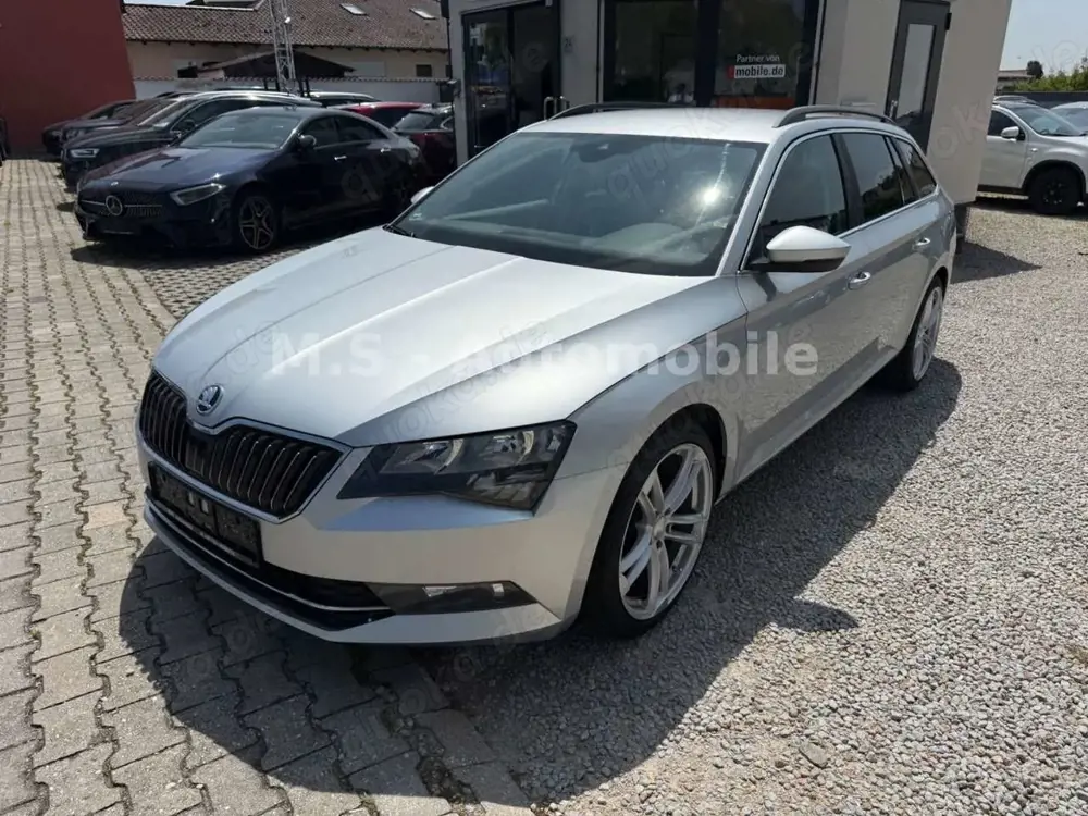 Skoda Superb Ambition 2.0TDI DSG*2.Hand*Navi*PDC*Navi