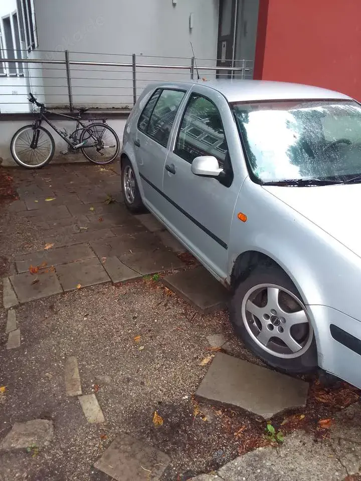 Volkswagen Golf Golf 1.6  73760 Ostfildern  TÜV 01.27