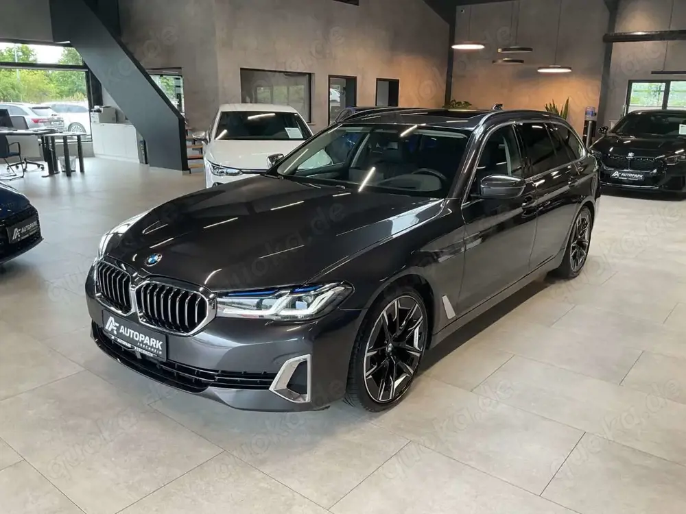 BMW 520 d xDr Luxury Line AHK Laserl. Pano Standh 20"