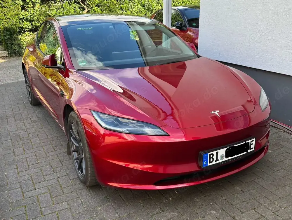 Tesla Model 3 Ultra Red Highland AHK Sitzkühlung SHZ RWD