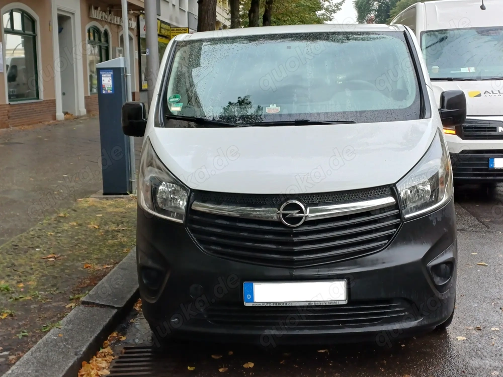 Opel Vivaro B 1,6 Kombi, L1H1, 9 Si, AHK, unfallfrei Opel Vivaro B 1,6 Kombi, L1H1, 9 Si, AHK, unfallfrei