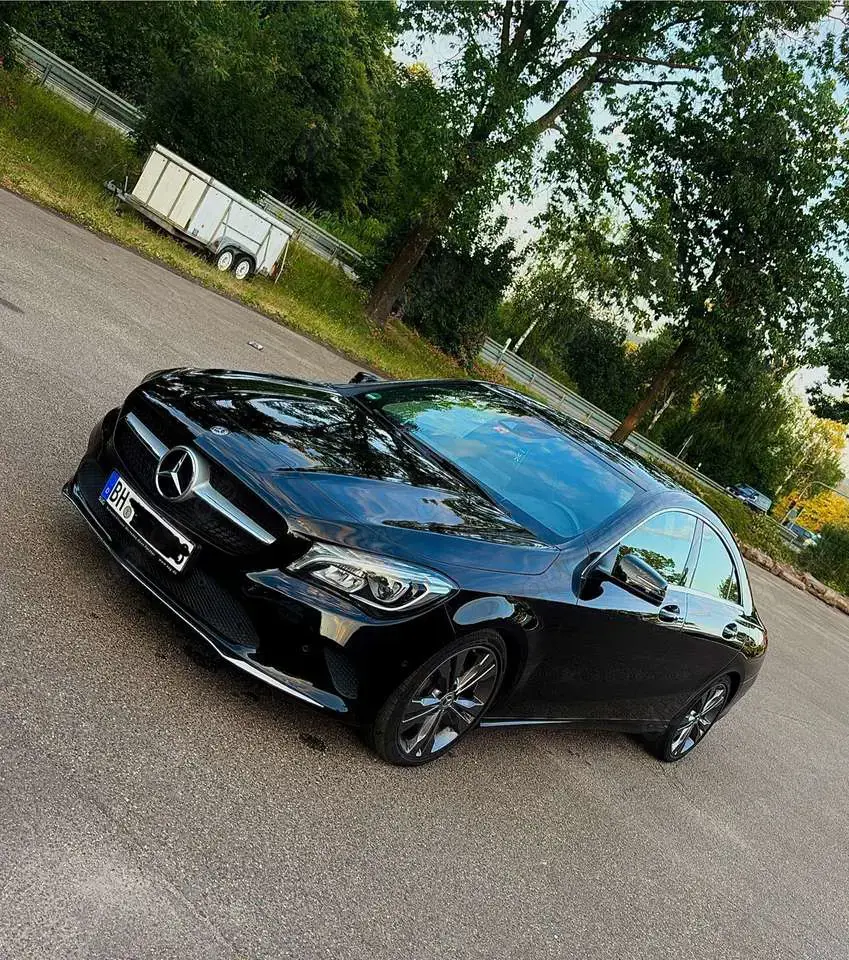 Mercedes-Benz CLA 200 d 7G-DCT Urban