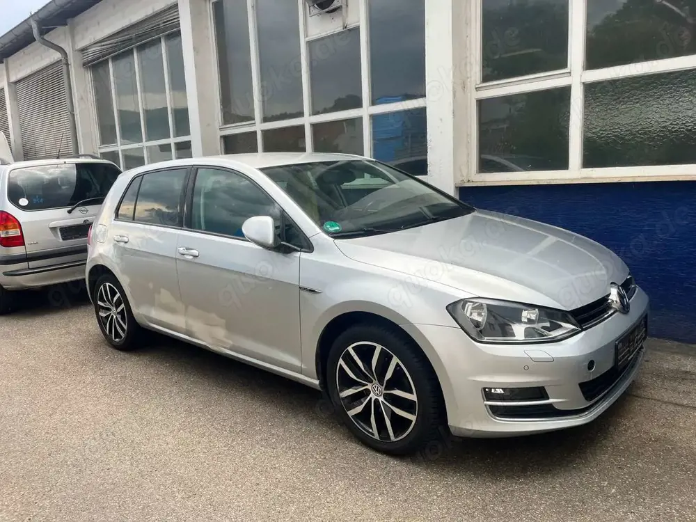 Volkswagen Golf Lounge BMT DSG 105000KM Motoschaden !