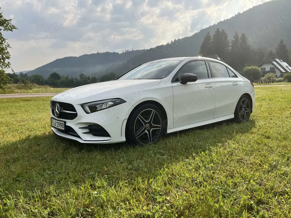 Mercedes-Benz A 200 AMG-Line + Night Paket