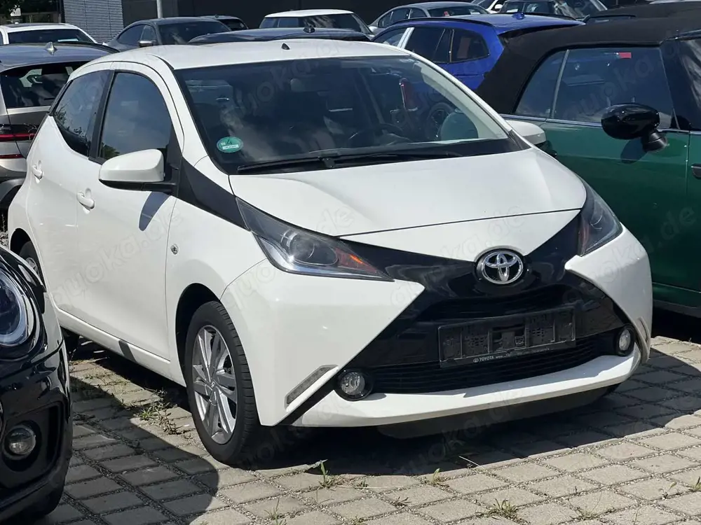 Toyota Aygo x-play touch